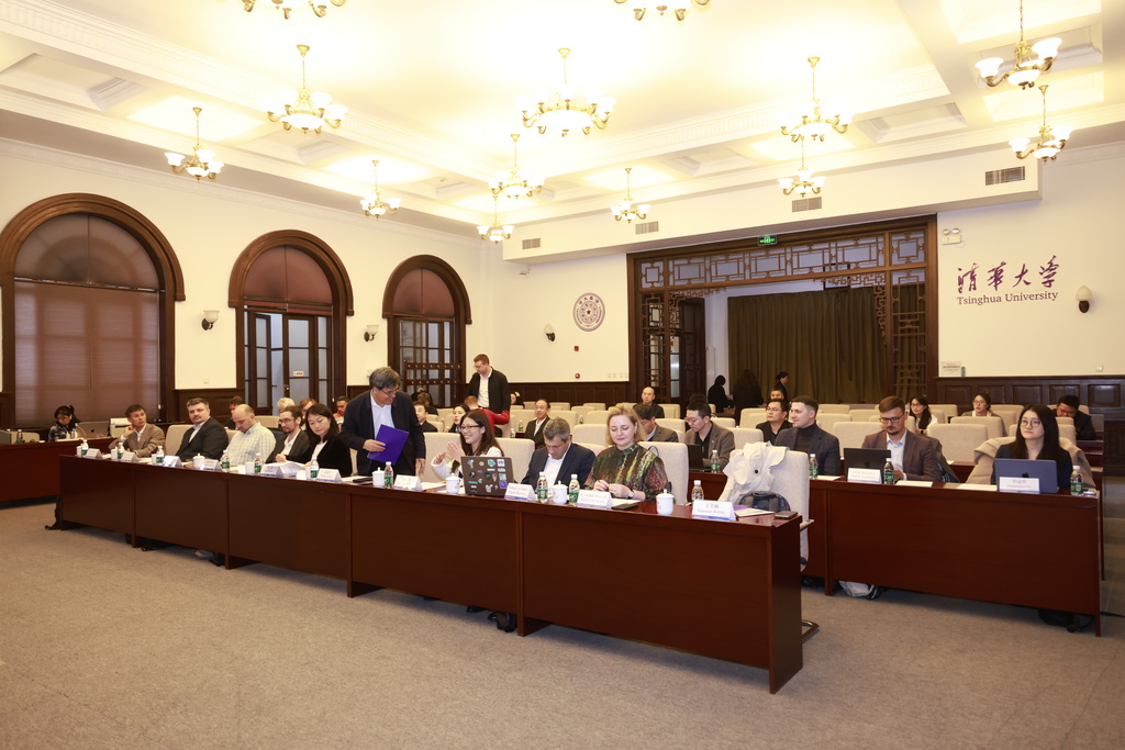 На Российско-Китайском симпозиуме эксперты обсудили вопросы разработки промышленного ИИ