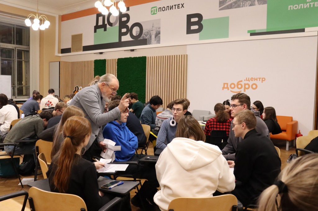 В Политехе состоялась Деловая игра для студентов ВШК и ВШТИИ